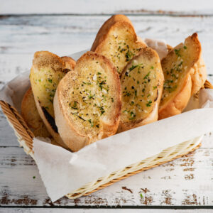 Cheese,Garlic,Bread,In,Basket